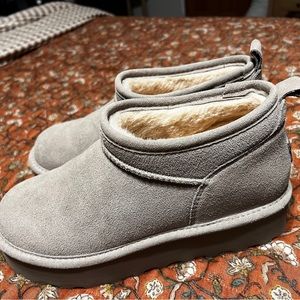 BEAR PAW Platform boots. Beautiful condition